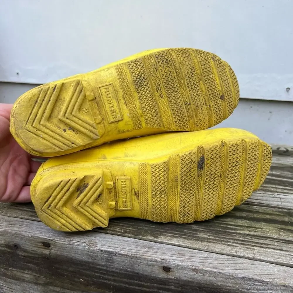Hunter tall yellow waterproof rubber rain boots kids 4.5/5